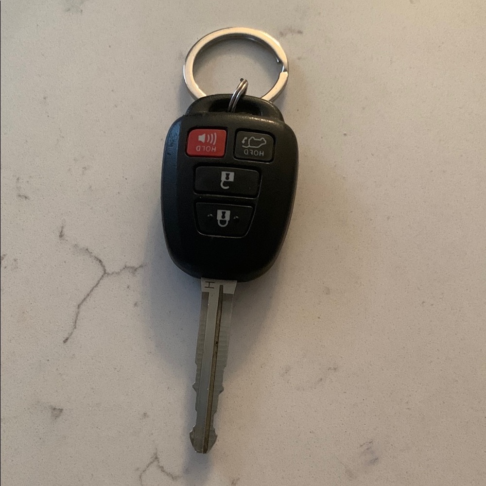 Toyota Key Fob for a 2018 Toyota Highlander
